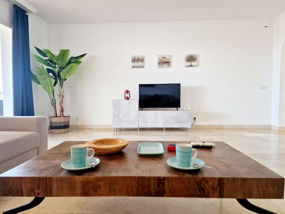 Las Palmeras Seaviews Михас Экстерьер фото