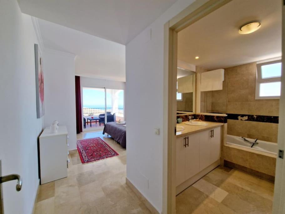 Las Palmeras Seaviews Михас Экстерьер фото
