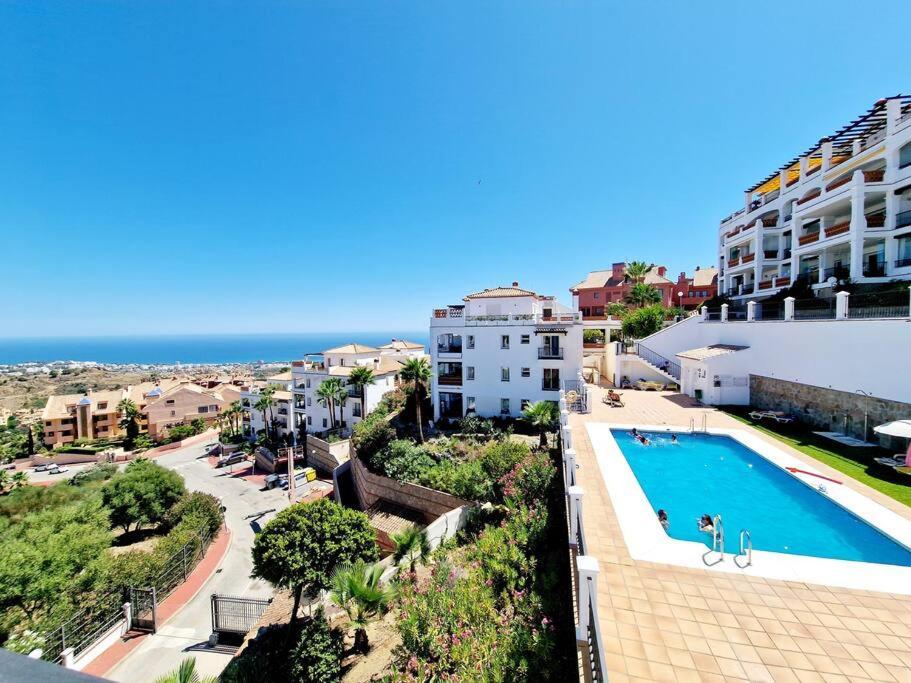 Las Palmeras Seaviews Михас Экстерьер фото