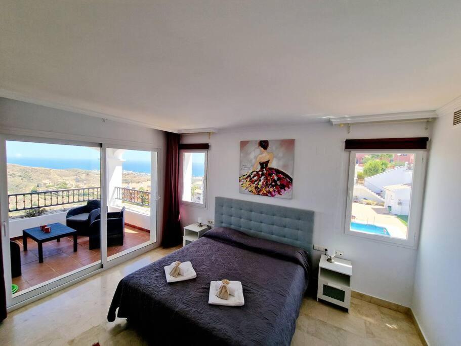 Las Palmeras Seaviews Михас Экстерьер фото